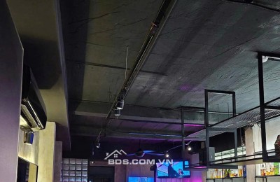 Sang quán bar mặt bằng lầu 3, KP Nhật hẻm 8A Thái Văn Lung Q1