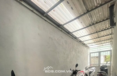 Chính chủ cần bán nhà 5 tầng, DT 30 m2 sử dụng riêng và 10 m2 sử dụng chung, tại Vân Canh, Hà Nội