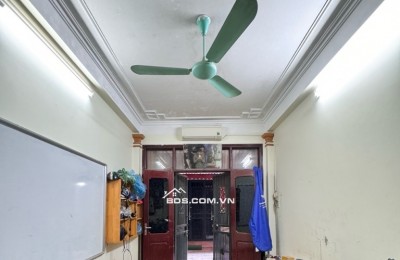 MẶT NGÕ Ô TÔ TRÁNH