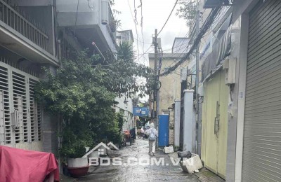 BÁN NHÀ TÂN PHƯỚC- P6- KỀ HẺM XE HƠI GẦN MẶT TIỀN - 2 LẦU NỞ HẬU - 28M2 - CỰC THƠM. MT 133