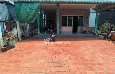 Chính Chủ Bán Nhà Đất 722,8m2 Mặt Tiền Đường Nhựa Lê Hồng Phong Tại Thị Trấn Lai Vung, Đồng Tháp.