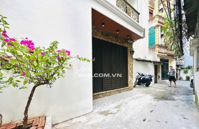 Bán nhà ngõ 132 cầu giấy 59m x5 tầng giá 15,5 tỷ ,cách ô tô 20m
