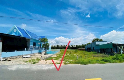Có miếng đất Tân Uyên cần sang lại cách DT 747B 5p