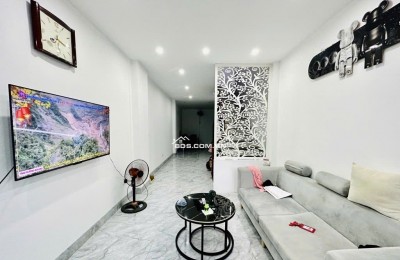 Nhà đẹp Đội Cấn ngõ thông gần phố 38m² x 5 tầng mặt tiền rộng hơn 11 tỷ