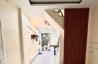 Bán nhà dòng tiền phố gần Công Viên Cầu Giấy, nhà 5x44m2, giá nhỉnh 9 tỷ
