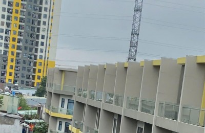 Nhà mặt phố Thống Nhất, Dĩ An: Vị trí vàng, kinh doanh đỉnh, 69m2, 3 tầng, 4PN, 6WC, sổ hồng trao tay, giá hời 8.4 tỷ!
