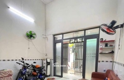 Bán nhà 2 tầng 4x12m. 2,65 t.ỷ. sổ hồng riêng. gần Chợ Thới Tứ .Hóc Môn