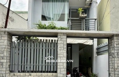 nhà q7 nở hậu 4,5x23, gần mặt tiền, sân trước sau, 2 phòng trọ riêng – 7,5 tỷ