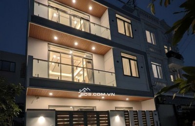 Nhà Mới Siêu To Ngang 8.50 - 4 Tầng - Siêu Rẻ - 7 tỷ 6