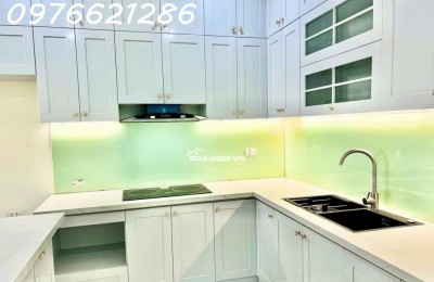 BÁN NHÀ 59M² GẦN CẦU CHUI – NGUYỄN VĂN CỪ, Ô TÔ ĐỖ CỔNG – DÂN XÂY 3 TẦNG CHẮC CHẮN, GIÁ CHỈ HƠN 6 TỶ