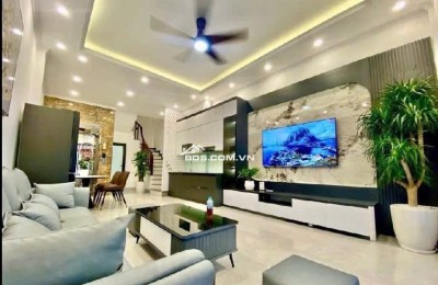 NHÀ RIÊNG 6 TẦNG THANG MÁY_ SÁT CV HOÀ BÌNH/ NGOẠI GIAO ĐOÀN- DT 35M2x 6 TẦNG- MẶT NGÕ THÔNG- Nhỉnh 8 Tỷ