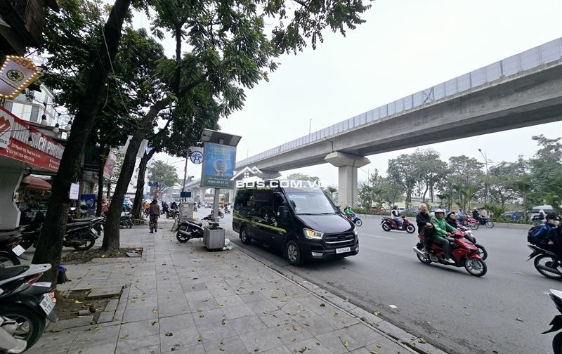 MẶT PHỐ NGUYỄN TRÃI- VỈA HÈ RỘNG - SIÊU KINH DOANH ĐA NGÀNH NGHỀ - VỊ TRÍ ĐẮC ĐỊA - NHÀ NHIỀU LỘC