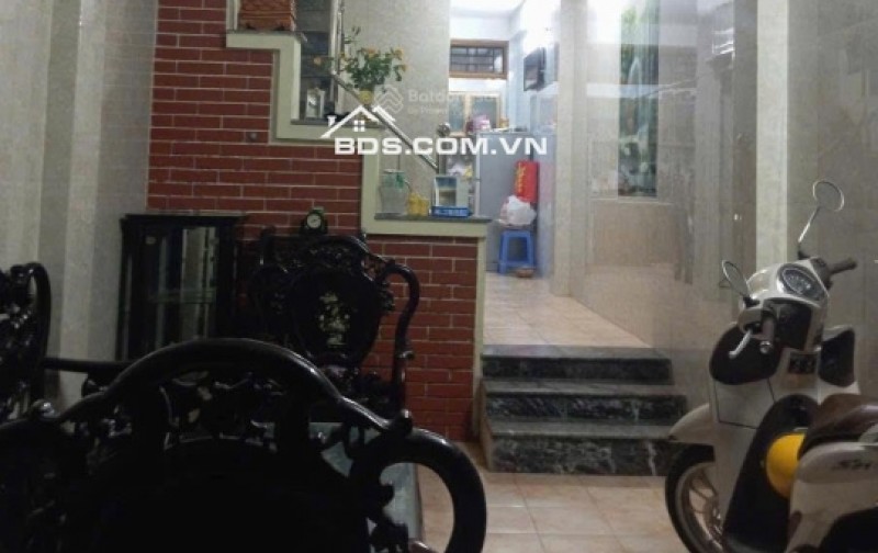 BÁN NHÀ MẶT NGÕ NGUYỄN HOÀNG TÔN, GẦN KĐT CIPUTRA, DT 36M2, MT 4.5M, GIÁ 10.6 TỶ