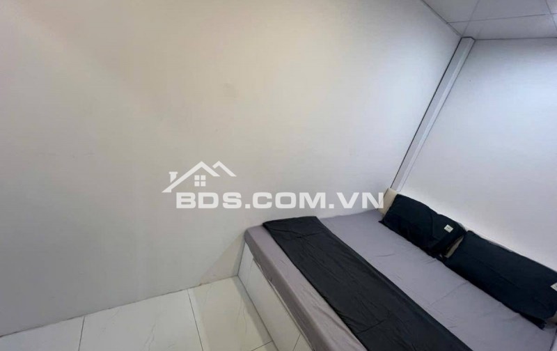 Bán Nhà, Phố VIP Bạch Mai 50m, tầng 1, mt 4,3m, giá 4,35 tỷ.