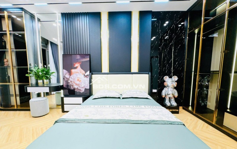 Nhà Đẹp Thang Máy, Gần Phố, Trần Duy Hưng, Cầu Giấy 44/52m, 6 tầng, mt 3.5m, giá 17.8 tỷ.