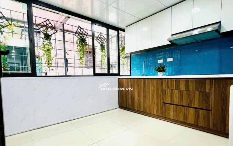 Nhà Đẹp, Phố 8 - 3, Hai Bà Trưng 65m, tầng 2, giá 3.98 tỷ