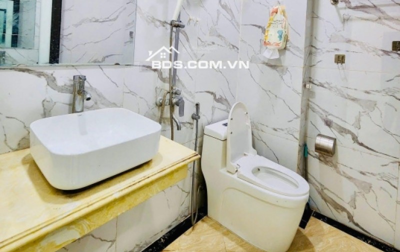 Giảm mạnh. Bán nhà Xuân Đỉnh, Cạnh KĐT Ngoại Giao Đoàn, ngõ hơn 3M, 2 Thoáng, ô tô đỗ cổng