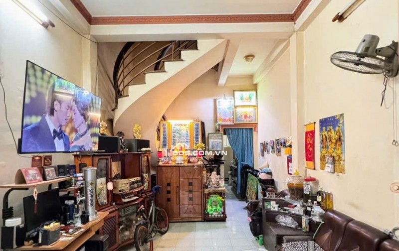 Bán nhà Hẻm ô tô ngay phố ẩm thực Phú Thọ Hòa, 67m2, 2 tầng, Vị trí kinh doanh, Chỉ 7tỷ nhỉnh