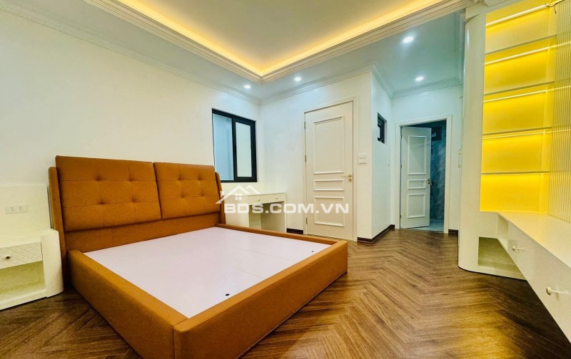 Bán Tòa Nhà Tam Trinh, Hoàng Mai 74m, 7 tầng, mt 5.5m, giá 29.5 tỷ.