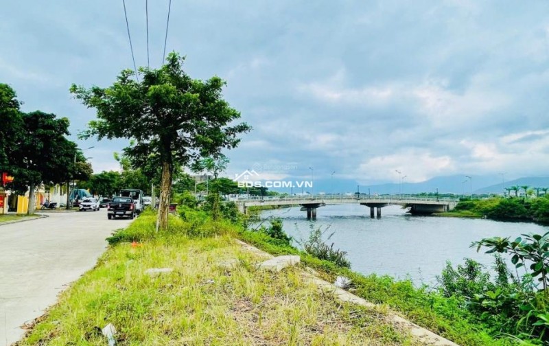 Siêu Phẩm Lô Góc Vệt 50m  Nguyễn Tất Thành, Hòa Hiệp Nam, Liên Chiểu, Đà Nẵng. 147m2, hướng Đông Nam, sổ đỏ, giá 7.2 tỷ. LH: 0877661879