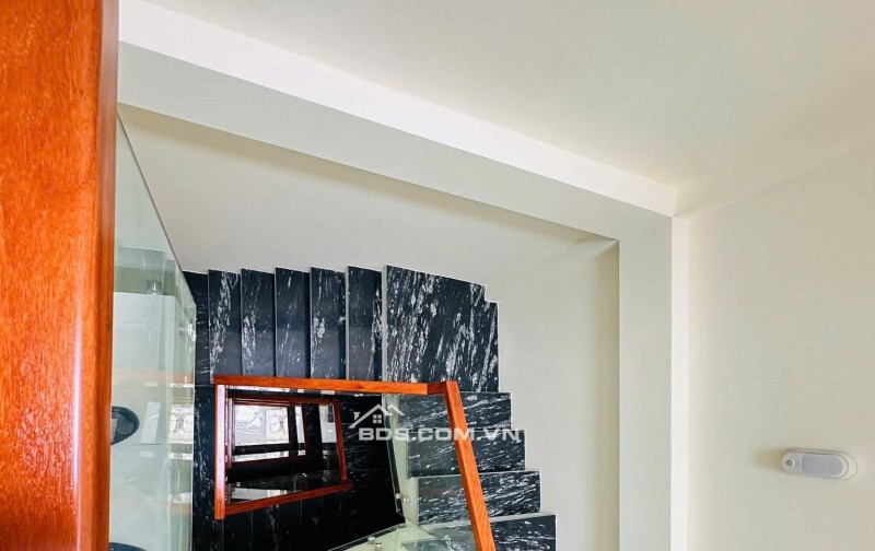 Bán Nhà Ô TÔ, Kim Ngưu, Hai Bà Trưng 80m, 5 tầng, mt 5.3m, giá 18 tỷ.