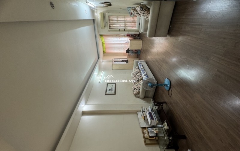 Mặt tiền nhà mới đẹp lung linh đường Phạm Hùng - P.4 Q.8 - 60m2 5 tầng BTCT - nhỉnh 9ty