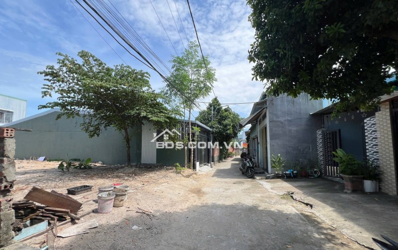 Cần bán đất kiệt trước nhà 5m đường Trần Đình Tri - Gần biển