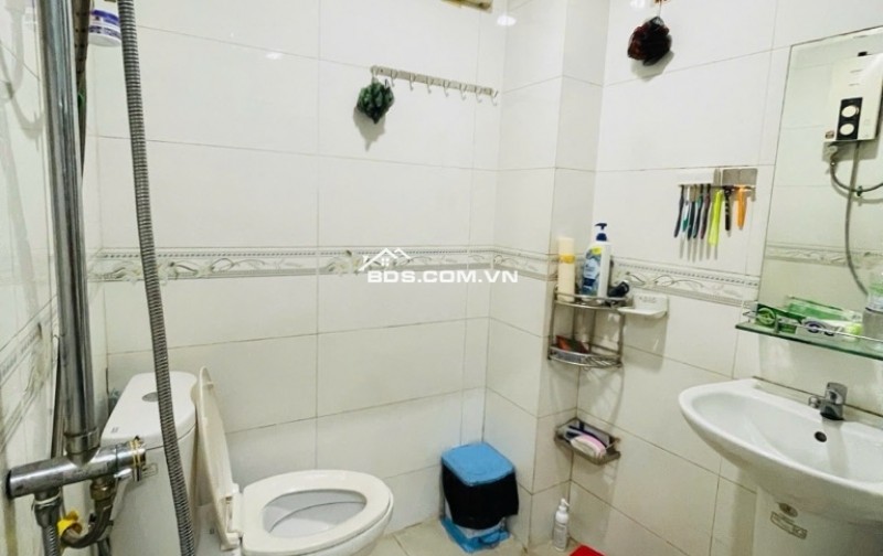  BÁN NHÀ MẶT TIỀN HUỲNH TẤN PHÁT, CHỈ 200M ĐẾN QUẬN 4 – VỊ TRÍ ĐẮC ĐỊA, GIÁ CHỈ 13 TỶ 