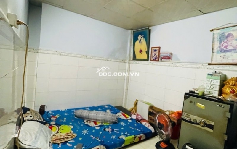  BÁN NHÀ MẶT TIỀN HUỲNH TẤN PHÁT, CHỈ 200M ĐẾN QUẬN 4 – VỊ TRÍ ĐẮC ĐỊA, GIÁ CHỈ 13 TỶ 