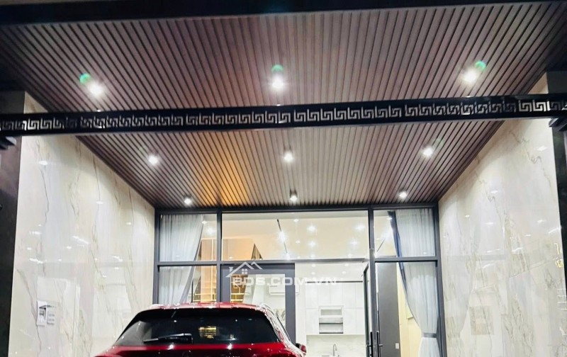 Nhà 3 tầng đường Nguyễn Chích - Diện tích đất = 82,5 m2 - FULL nội thất Y HÌNH