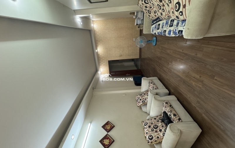 Mặt tiền nhà mới đẹp lung linh đường Phạm Hùng - P.4 Q.8 - 60m2 5 tầng BTCT - nhỉnh 9ty