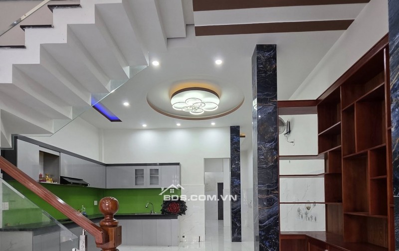 Nhà 2 tầng đường Giáp Văn Cương -  Vị trí Sát biển rất đẹp