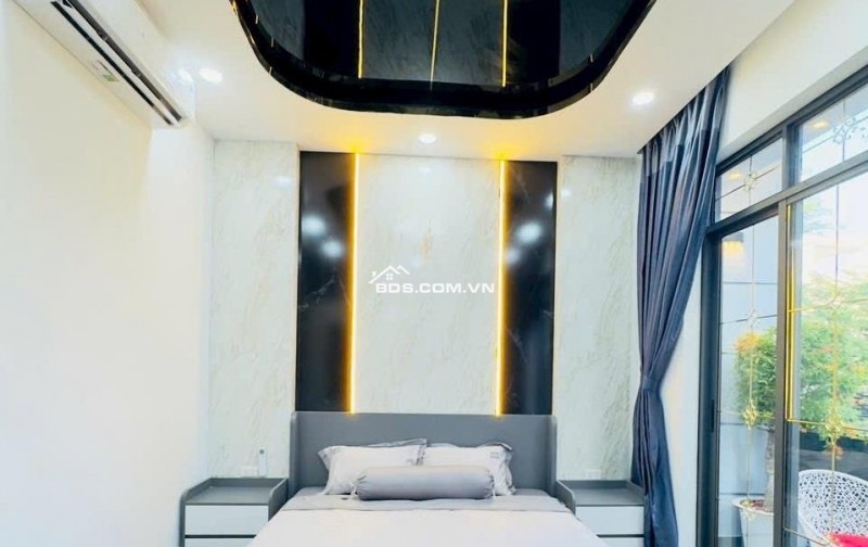 [HIẾM CÓ] Bán Nhà 6 Tầng, 11 Phòng KHÉP KÍN, đối diện HV Tài Chính, 20m Ra Ôtô.