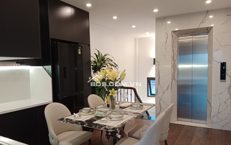 Nhà Đẹp, Gần Times City, Dương Văn Bé 39/43m, 5  tầng, mt 3.4m, giá 12.8 tỷ