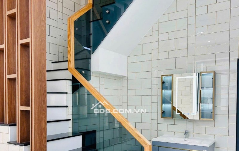 Chỉ cần thanh toán 690tr nhận ngay căn nhà dãy phố H71 – Lê Hồng Phong Đối diện Cảng Hoàng Diệu – Gần sân bay Cần Thơ