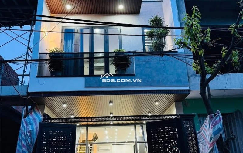 Nhà 3 tầng đường Nguyễn Chích - Diện tích đất = 82,5 m2 - FULL nội thất Y HÌNH