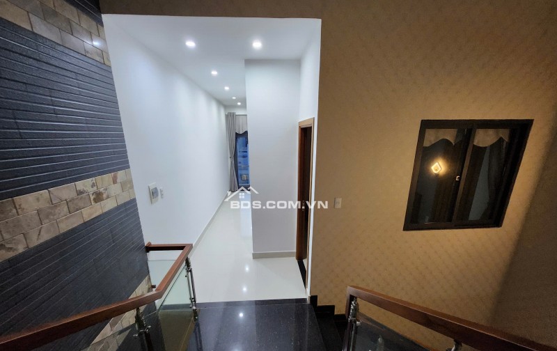 Bán nhà 3 tầng  2 MT đường Đào Nguyên Phổ, Đà Nẵng
 Diệ tích đất: 90.3m2