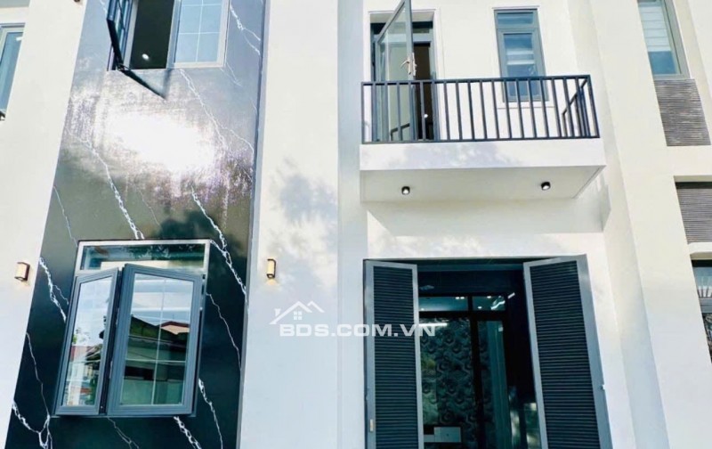 Chỉ cần thanh toán 690tr nhận ngay căn nhà dãy phố H71 – Lê Hồng Phong Đối diện Cảng Hoàng Diệu – Gần sân bay Cần Thơ