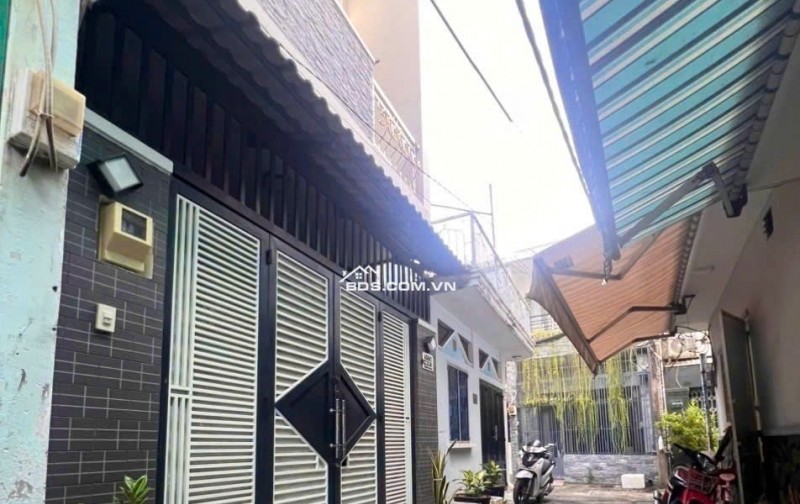 Bán nhà P Vip Tân Sơn Nhì, Hẻm gần 4m thoáng, 32m2 KLG, 2 tầng, Chỉ 3 tỷ nhỉnh TL