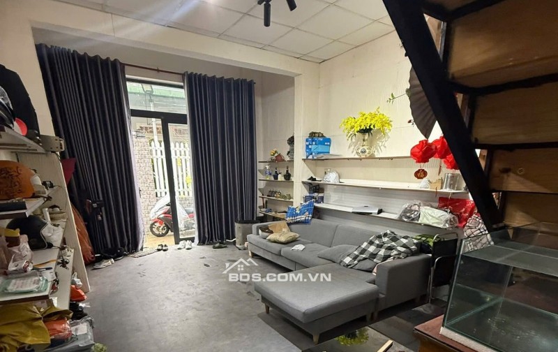 BÁN NHÀ GÁC LỬNG ĐÚC CÁCH MẶT TIỀN TRẦN XUÂN LÊ 20m