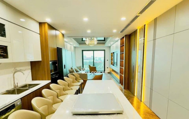 Bán Nhà Mặt Phố Kinh Doanh Nguyễn Văn Cừ 61m, 7 tầng, mt 4m, giá 33.5 tỷ.