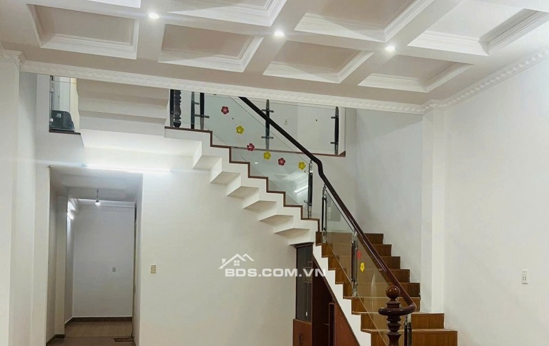 Bán nhà 2 tầng đúc mặt tiền Văn Thánh 2 - Diện tích: 105 m2