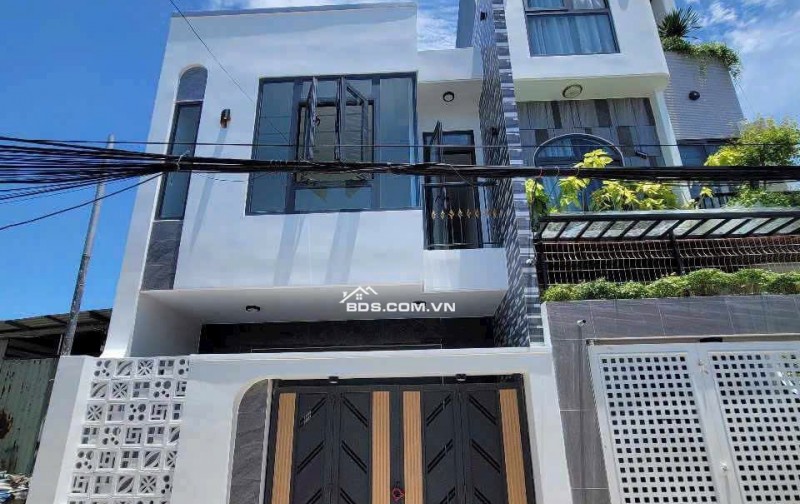 Bán nhà 2 tầng 2 mê kiệt 5m ô tô đường Gò Dư