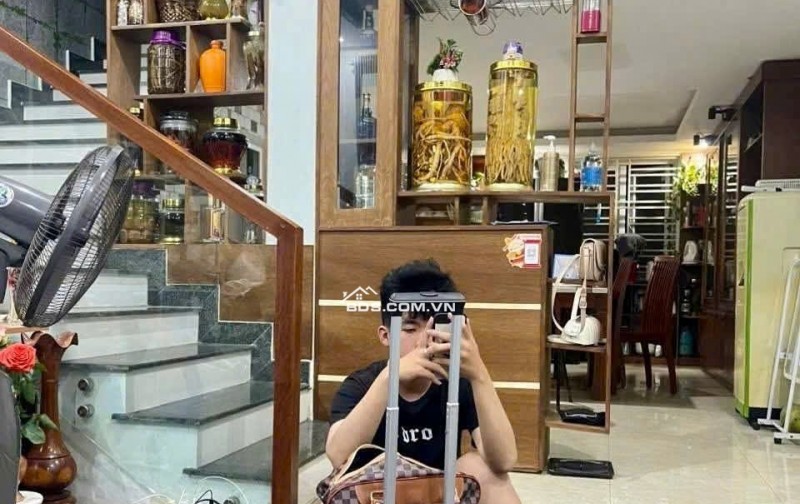 Chào Bán nhà 3 tầng Mộc Bài 6, gần đường Ngô Thì Nhậm, Nguyễn Sinh Sắc