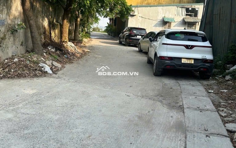 Bán nhà ngõ 465 Ngọc Thuỵ 40m x 3T oto tránh, oto vào nhà chỉ nhỉnh 6 tỷ. LH 0936123469