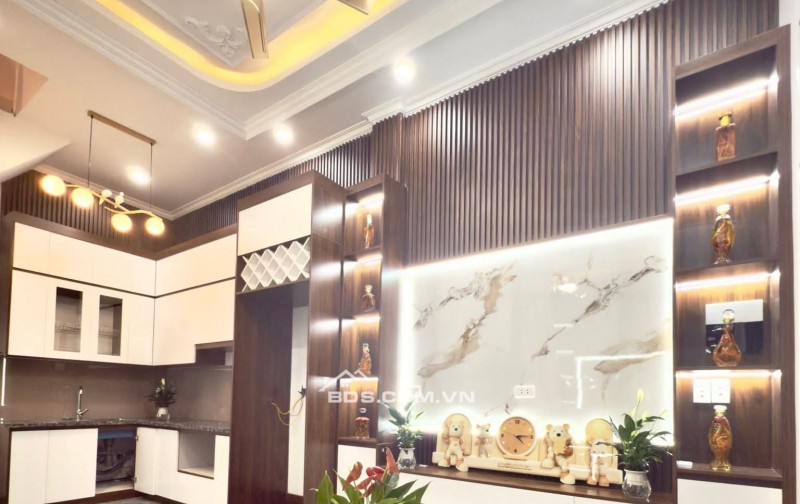 Nhà Đẹp, Gần Phố, Vân Đồn, Hai Bà Trưng 33m, 5 tầng, mt 3.9m, giá 7.5 tỷ.