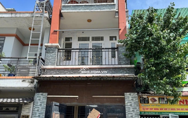 Cho thuê nhà MT đường số 11 P.BHH Bình Tân đúc 2.5 tấm 4pn