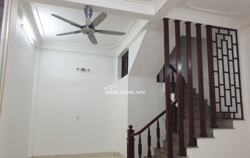BÁN NHÀ 2.39 TỶ 3 TẦNG 48M2 SAU NHÀ MẶT ĐƯỜNG TRƯỜNG CHINH