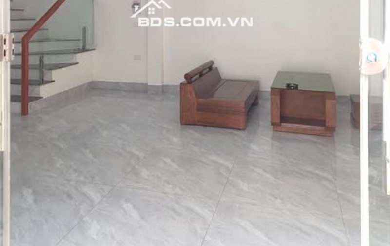 BÁN NHÀ ĐẸP 2.09 TỶ 3 TẦNG 45M2 ( HƯỚNG ĐÔNG ) NGÕ GIẢI PHÓNG