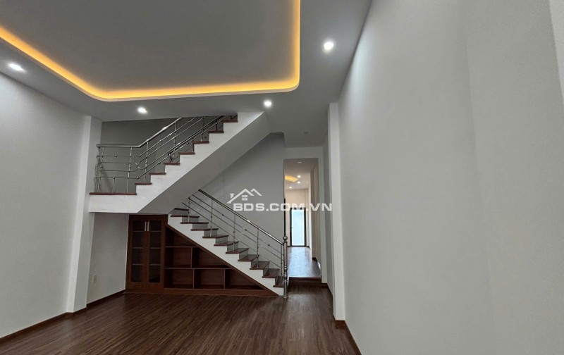 Bán Nhà 2 Tầng sát biển đường GIÁP VĂN CƯƠNG